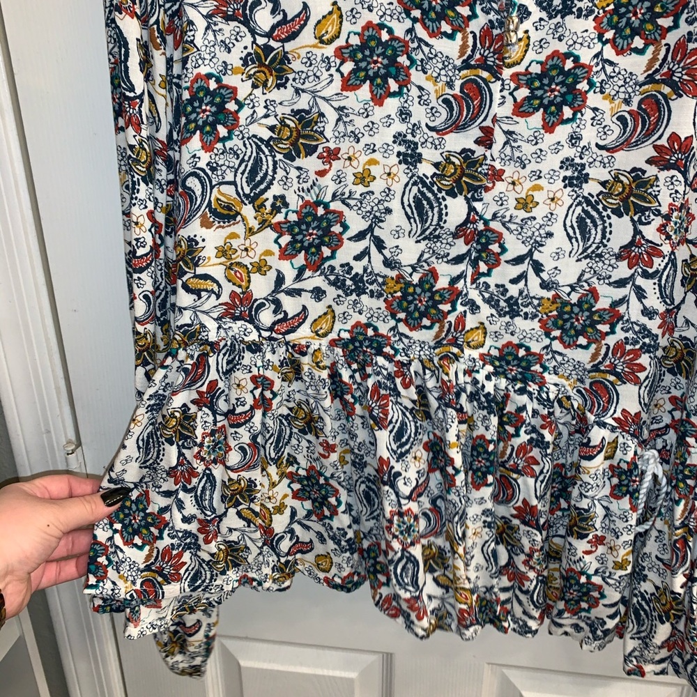 Time & Tru Patterned Top - Picture 4 of 6